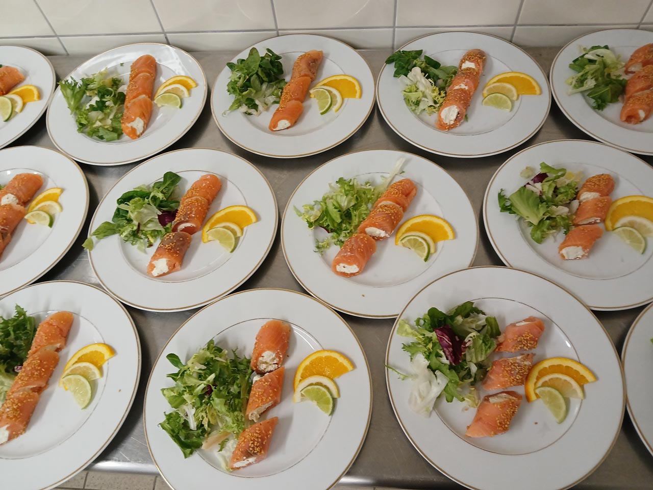 Roule-de-saumon-fume traiteur événementiel touraine